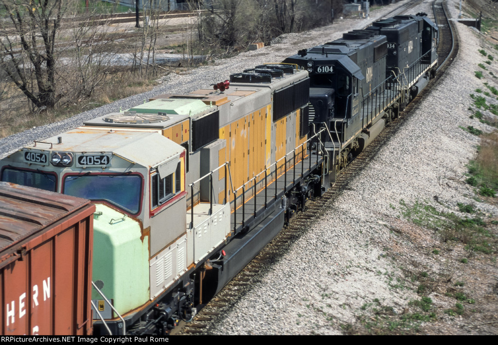 NYSW 4054, EMD SD70M, New enroute to VMV Paducah Shops for contract paint work, seen here EB on the ICRR at 16th Street